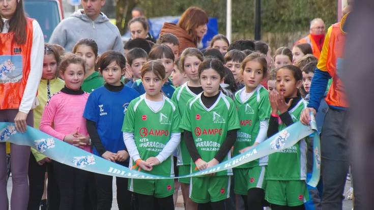 Haurren lasterketa giro ederrean Idiazabalgo Herri Krosean