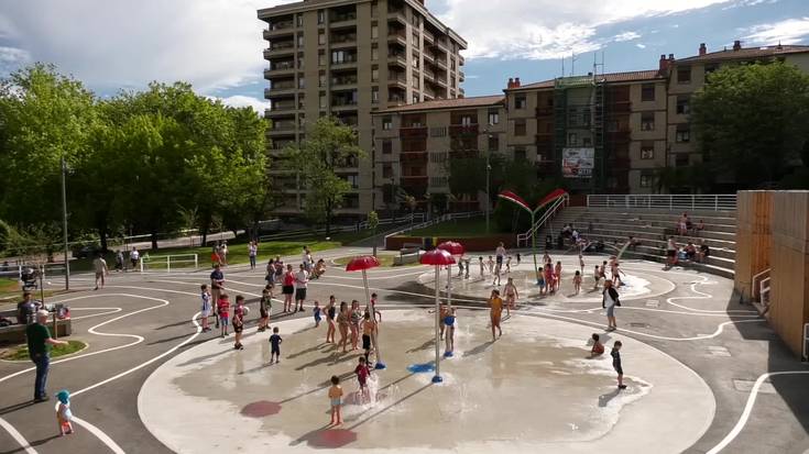Martxan daude Dolarea parkeko ur-jolasak