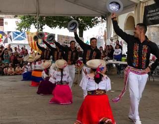 Kultura ezberdinak batu zituen Zaldibiako Aniztasun festak