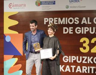 NESS by Esti García-k Euskal Retail Eskolaren aitortza jaso du Gipuzkoako Merkataritza Sarietan