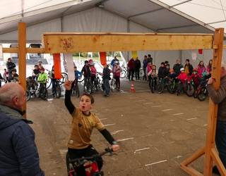 Gaztetxoenek trebezia erakutsi zuten berreskuratutako zinta karreran