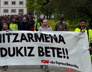 CAFeko langileak gaur hasi dira lan-hitzarmena negoziatzeko lanuzteekin