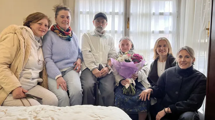 Dionisia Larrea beasaindarrak 101 urte bete ditu