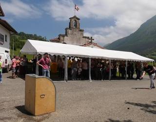 Egun ederra pasa zuten, giro paregabean, Saturdiko festetan