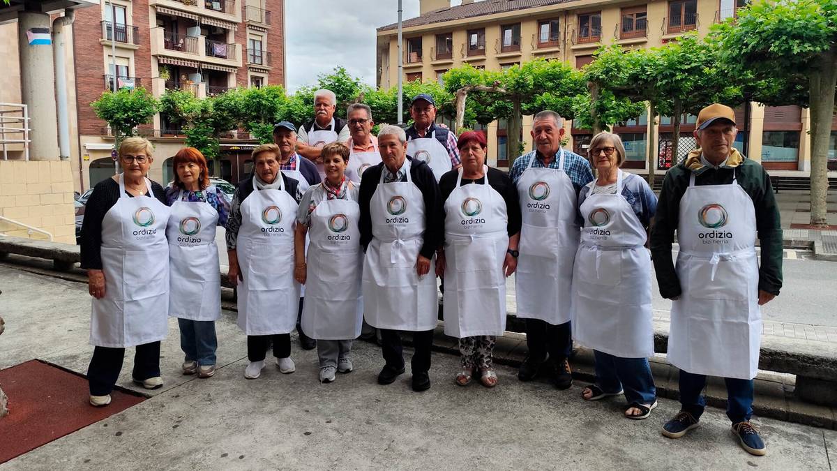 Zaldibitarrek prestatu zituzten masail onenak Goierriko jubilatu elkarteen arteko Eskualdeko Lehiaketa Gastronomikoan