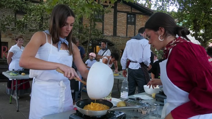 Patata-tortilla, San Migel jaietako menuaren ezinbesteko osagaia