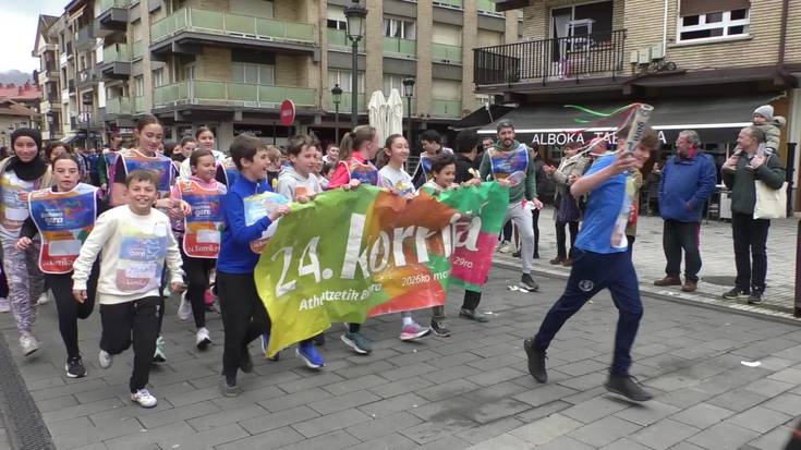 Korrika Txikiaz gozatu dute Lazkaoko ikasleek, Korrikaren bezperan