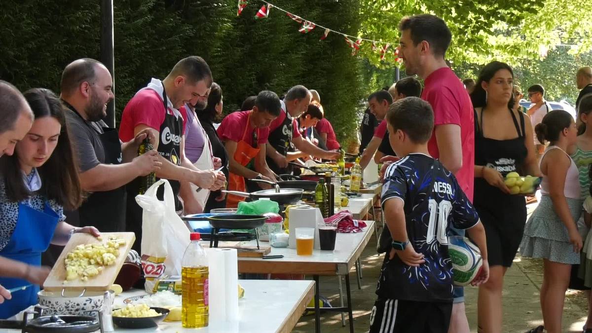 Giro ederra eta tortilla bikainak Aztiriako Santa Marina festetako txapelketan