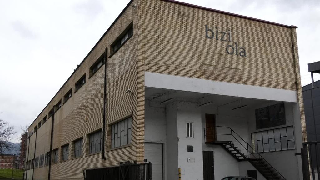 Biziolak argazkien bidez elikadura eskubideaz hausnartzera gonbidatu ditu herritarrak