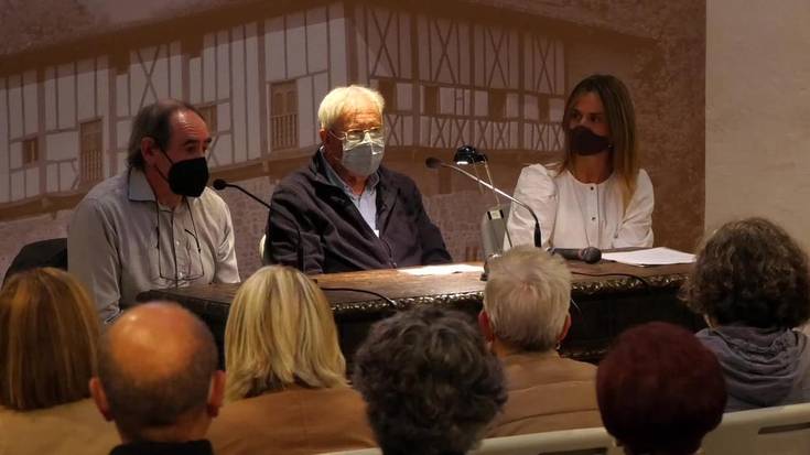 Beasaingo Paperak 29. zenbakia aurkeztu dute eta “Margolaritza  eta margolariak Beasainen” izan da aurtengo gaia