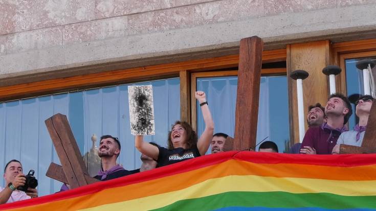 Legoreggaek jaurtitako txupinazoarekin hasi dituzte Azintzio jaiak