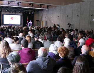 Olaberriko memoria historikoa lantzen duten liburu eta dokumentala aurkeztu dituzte
