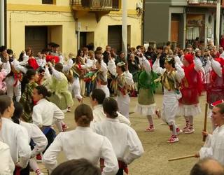 Zazpi dantza talde elkartuko dira larunbateko Goierriko Dantzari Helduen Topaketan