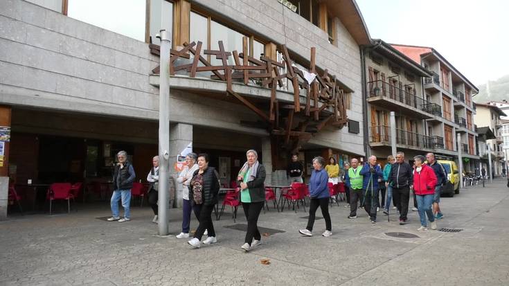 Hasi da Pikuak Kalera ekimenaren ikasturte berria, adineko pertsonen ariketa fisikoa eta sozializaioa helburu