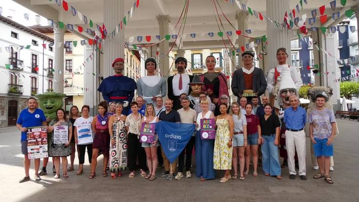 Errespetuan oinarritutako festa “sanoak” bizitzeko aldarrikapena egin dute udal ordezkari eta herriko eragileek