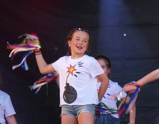 Lazkaoko haurrak dantzan jarri zituen playback-ak
