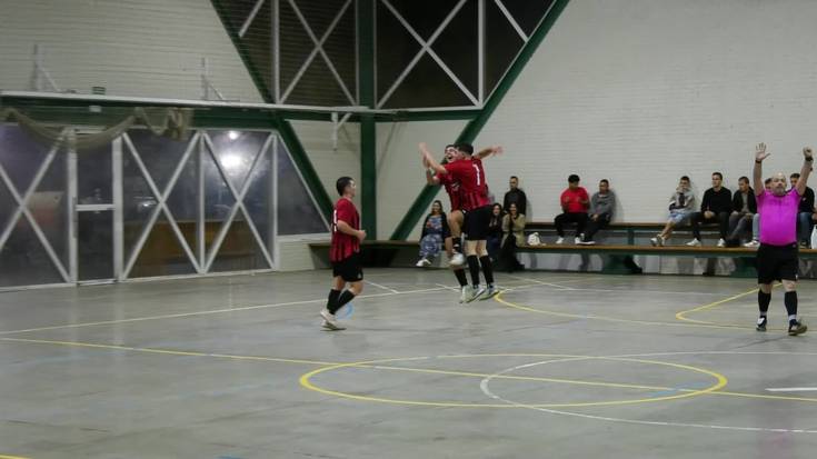 Maila altua erakutsiz, 9 - 1 menderatu zuen Bilkoin Basabek partida