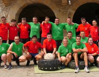 Festak direla eta herri kiroletan lehiatu dira bertako gazteak