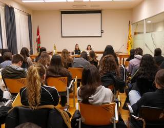 Emakumeen fronte iraultzailea sortu nahi du Itaiak martxoaren 8aren testuinguruan