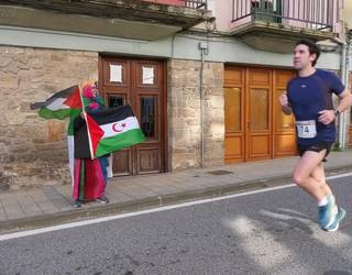 Mendebaldeko Saharako Errepublikaren aldarrikapenaren 50. urteurrena gogoan izango dute igandeko krosean