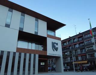 Zaldibiako Udalak eskola-garraioa bermatzea eskatu dio Eusko Jaurlaritzari