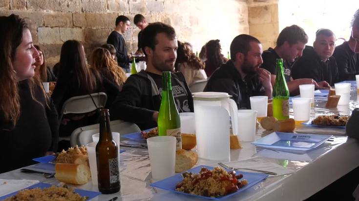 Paella eder batekin indarberritu ziren gazteak XVII. Gazteburuen