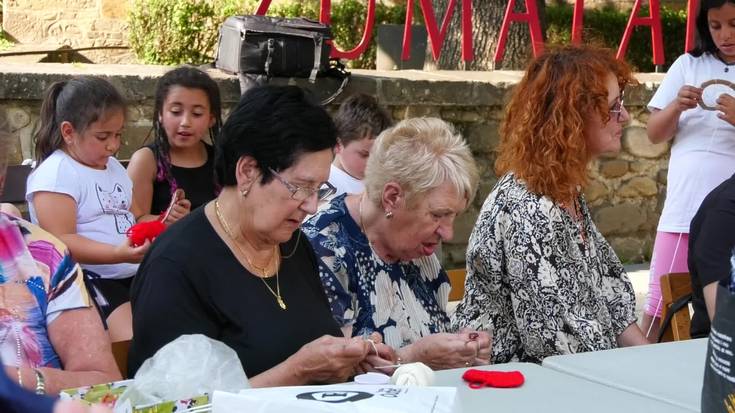Belaunaldien arteko harremana josi dute inklusioaren hariarekin