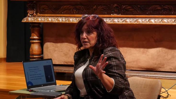 Idurre Eskisabel: “Momentua da, berriro ere, oinarrietara jo eta gure euskaltzaletasuna aktibatzeko”