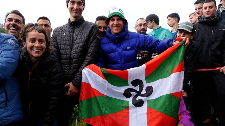 Goizean goizetik bete zuten zaleek Sancti Spiritu, korrikalarien zain
