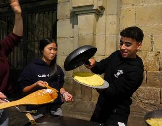 Patata tortilla txapelketak 200 lagun elkartu zituen ostiral iluntzean