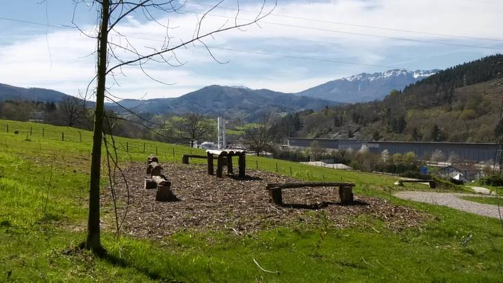 Aisialdira zuzendutako berdegune berri bat berrantolatu eta berreskuratu dute Ihurren