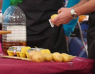 Larunbatean, Alde Zaharra Dantzan ekimenaren baitan, patata tortilla lehiaketa ospatu zen Plaza Nagusian