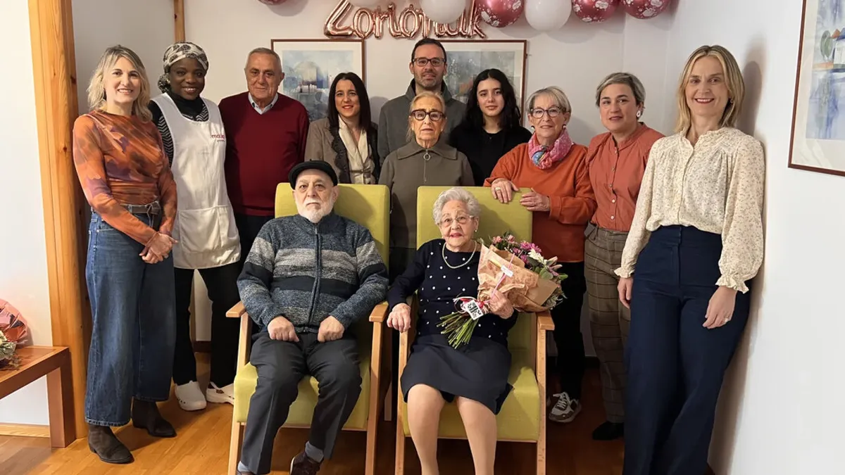 101 urte bete ditu Carmen Castrodeza beasaindarrak