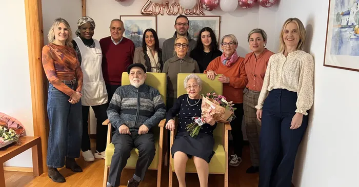 101 urte bete ditu Carmen Castrodeza beasaindarrak