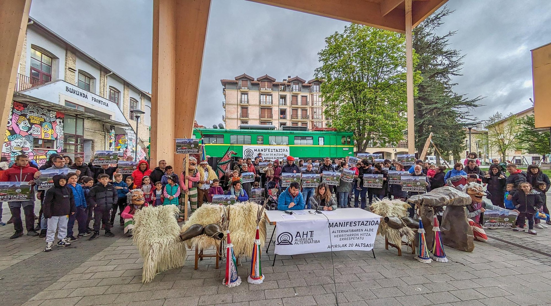 "Alternatibaren Alde, Herritarron Hitza Errespetatu. AHTaren Txikizioa Gelditu" manifestazioa egingo dute larunbatean Altsasun
