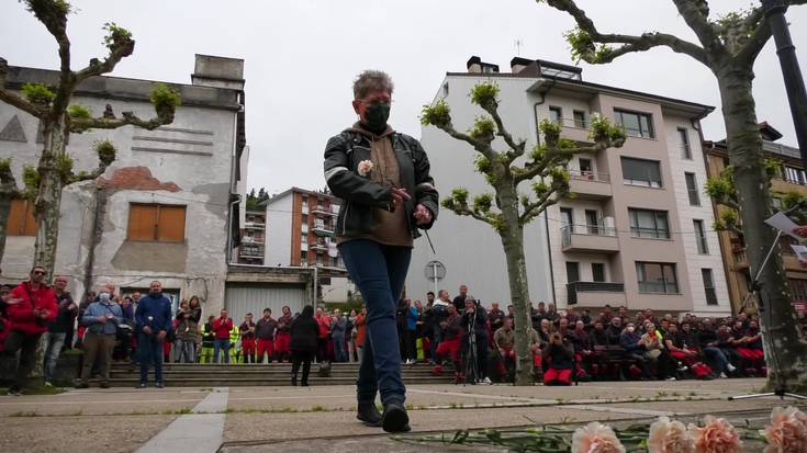 CAFen amiantoagatik hildakoei omenaldia egin diete gaur