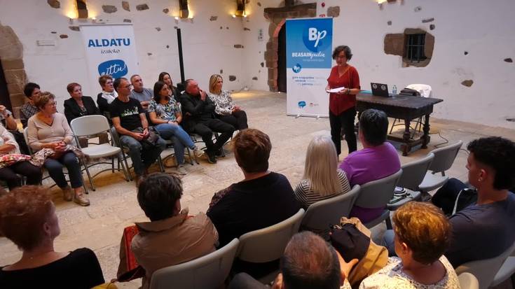 Beasainpedia aurkeztu da, Wikipedian herriko informazioa eta edukia euskaraz sortzeko