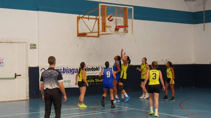 Seniorren talde berriak erabat menderatu zuen Eibarren aurkako partida (79-18)
