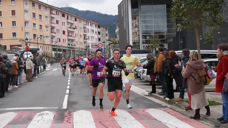 Lazkaoko XIII. Sansilbestrea ospatu dute goizean